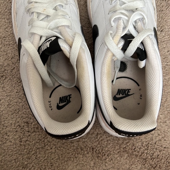 Nike pink white and black court vision sneakers - Women’s 8.5 - Picture 6 of 8